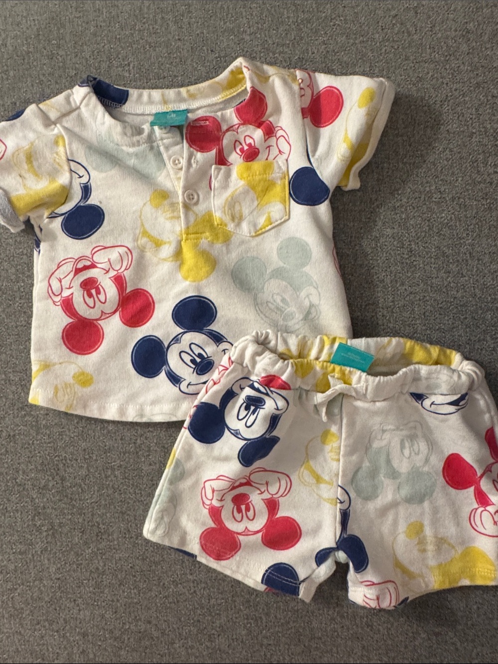 5/$15- Mickey Mouse Multicolor Toddler Tee & Shorts Set